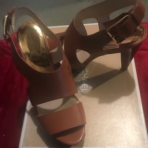 NIB Michael Kors Carla sandals heels 10 brown